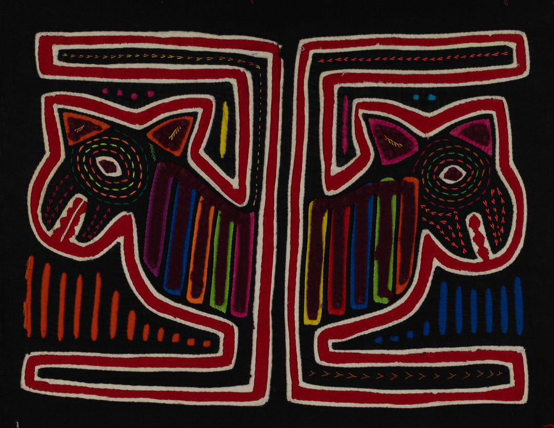 Classic Black Red And White Puppy Dog Mola