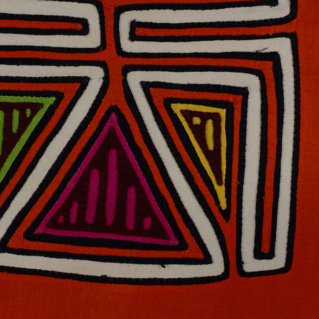 Classic Hen With Chick In Nest Mola