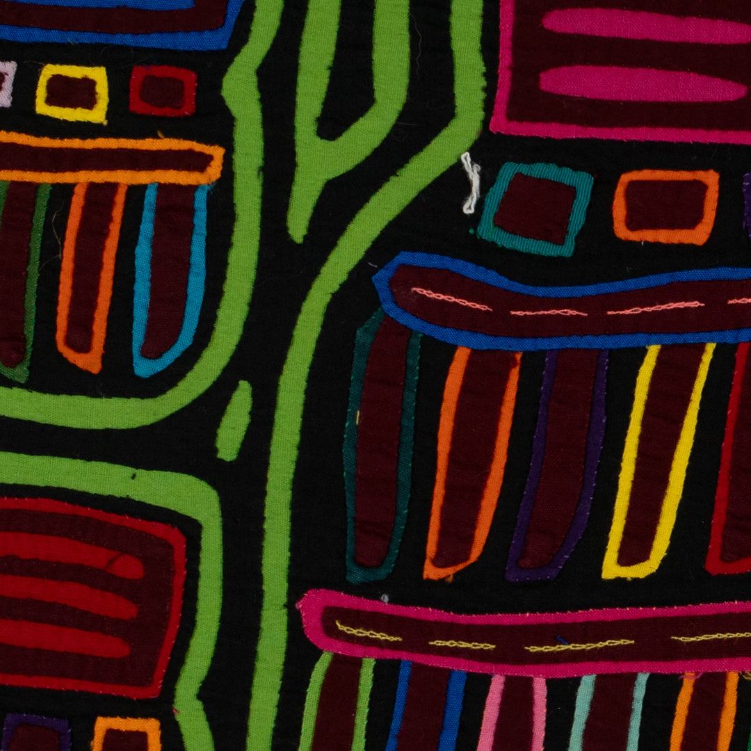 Classic Black And Green Pottery Vase Mola