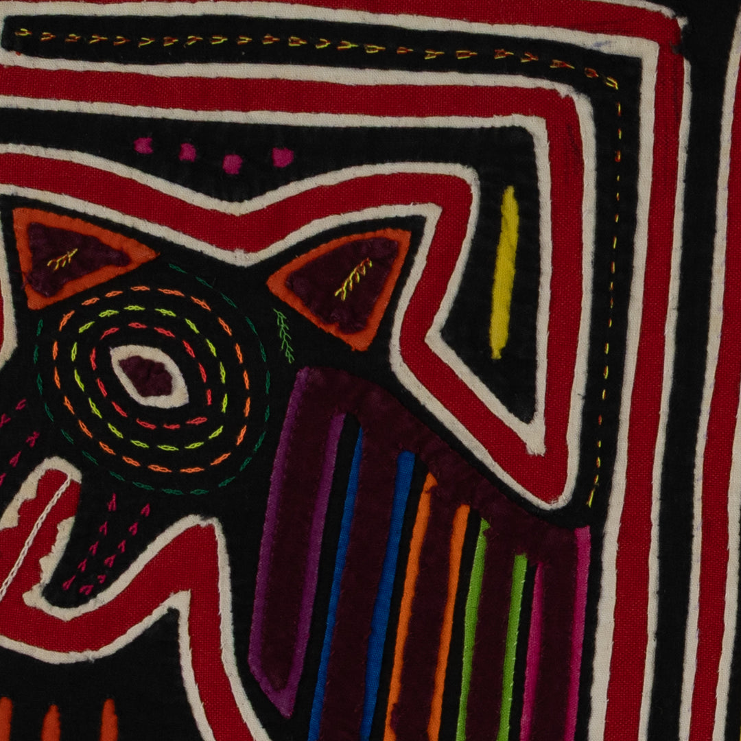 Classic Black Red And White Puppy Dog Mola