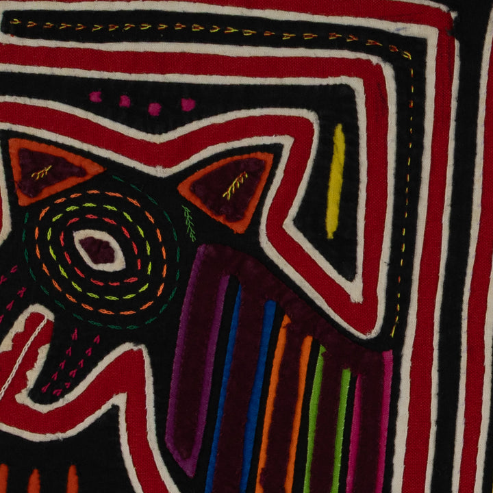 Classic Black Red And White Puppy Dog Mola