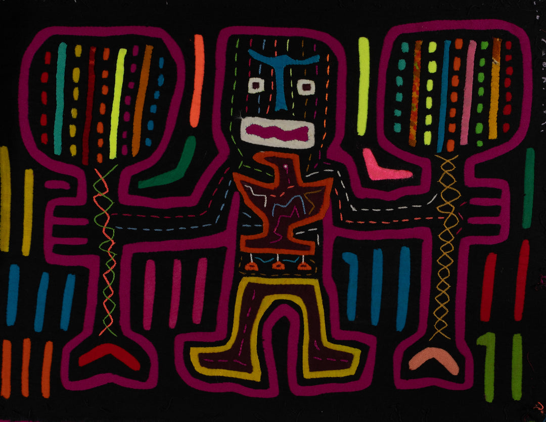 Classic Black And Purple Cayuco Paddle Man Mola