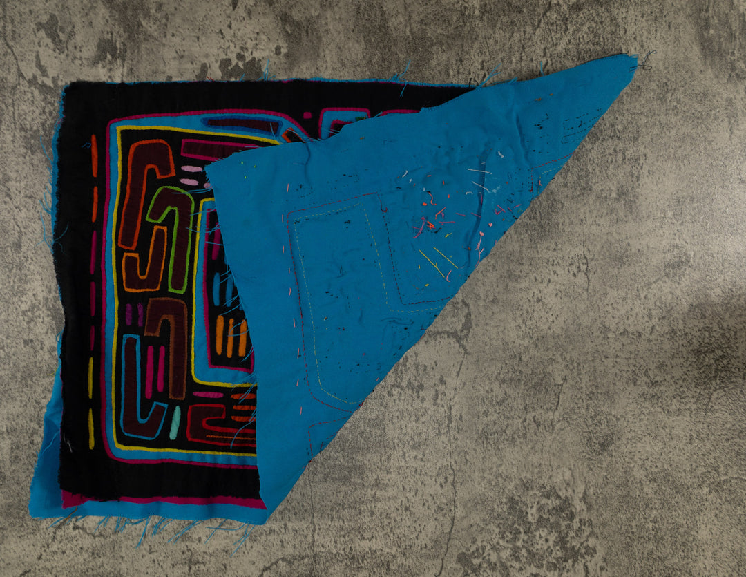 Classic Black And Blue Whatisit Mola