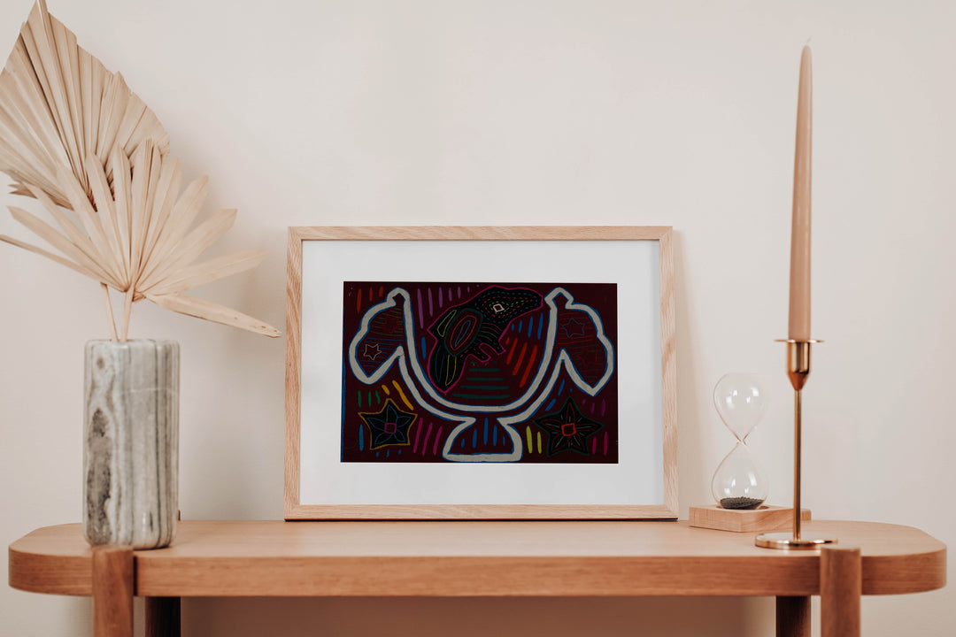 Classic Maroon And White Flag Day Mola