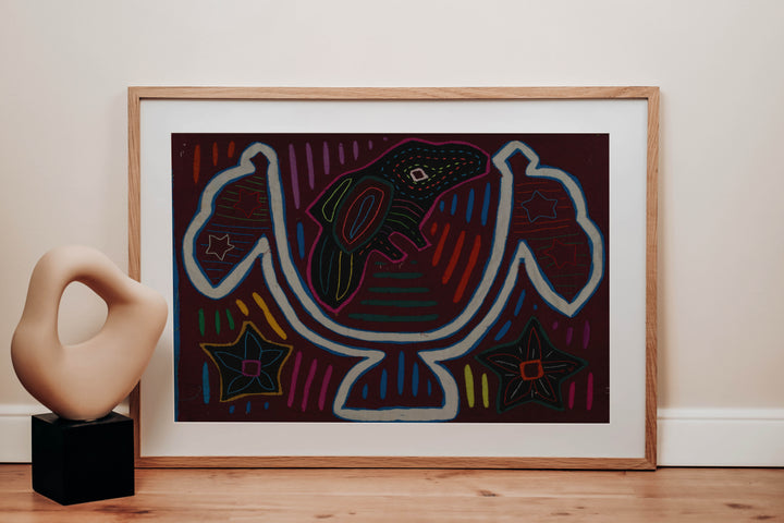 Classic Maroon And White Flag Day Mola