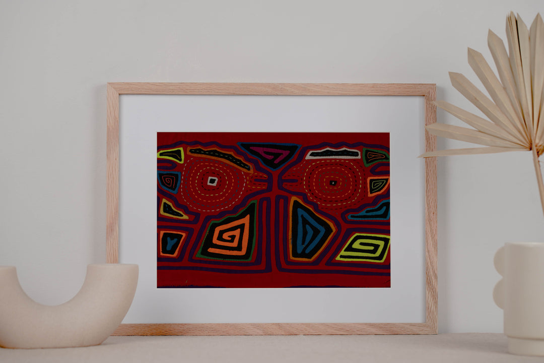 Red Bird Talking Out Of Both sides Of Mouth Mola