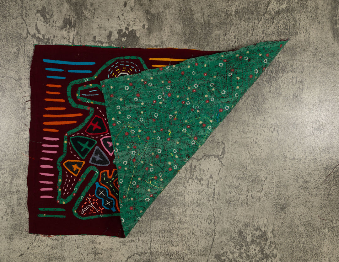 Vintage Kissing Swan Bird Mola