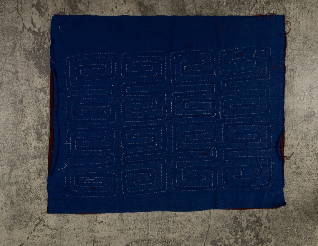 Maroon White And Blue Classic Design Mola