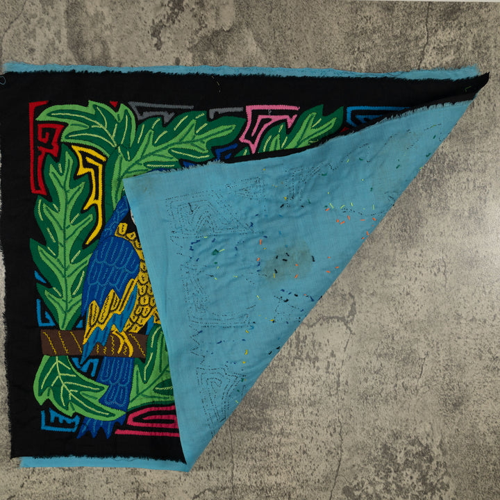 Fantasy Blue Green And Red Three Parrot Mola