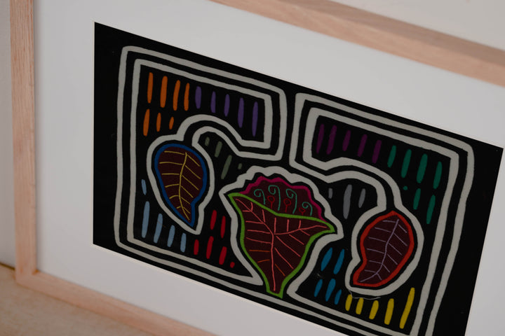 Classic Black And White Floral Flower Mola