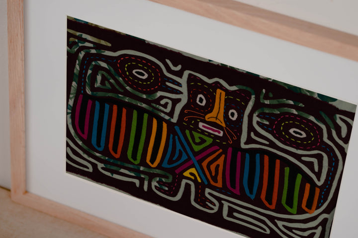 Vintage Maroon King Of The Jungle With Advicers Mola