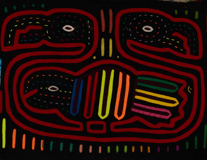 Classic Black And Red Family Affair Mola