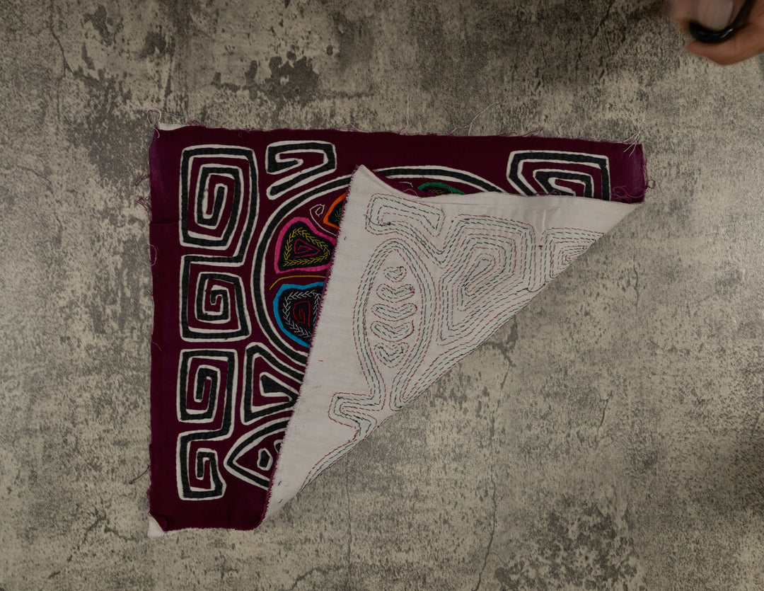 Classic Maroon Black And White Design Mola