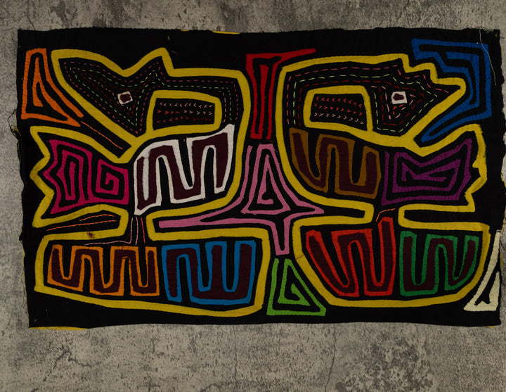 Classic Super Weird Black And Yellow Dog Mola