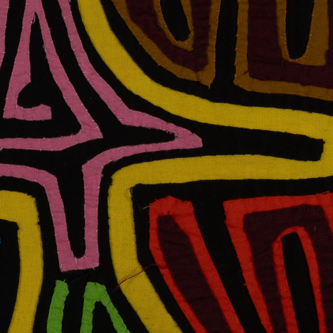 Classic Super Weird Black And Yellow Dog Mola