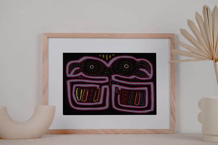 Black Red And Blue Optical Illusion Bird Mola