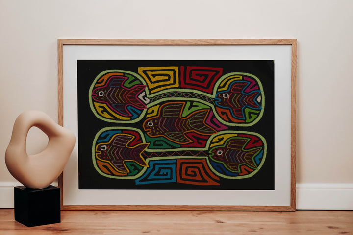 Rainbow Colors Fish Aquarium Mola