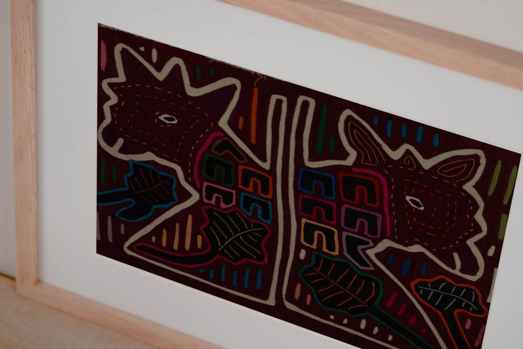 Classic Burgundy And White Puppy Dog Mola