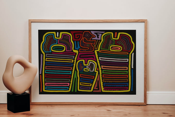 Traditional Black And Yellow Carpenter Wood Saw Mola