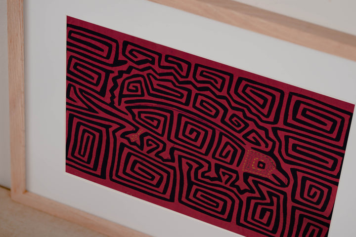 Traditional LARGE Black And Red Jungle Gecko Mola