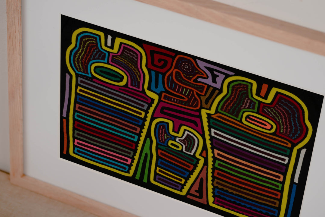 Traditional Black And Yellow Carpenter Wood Saw Mola