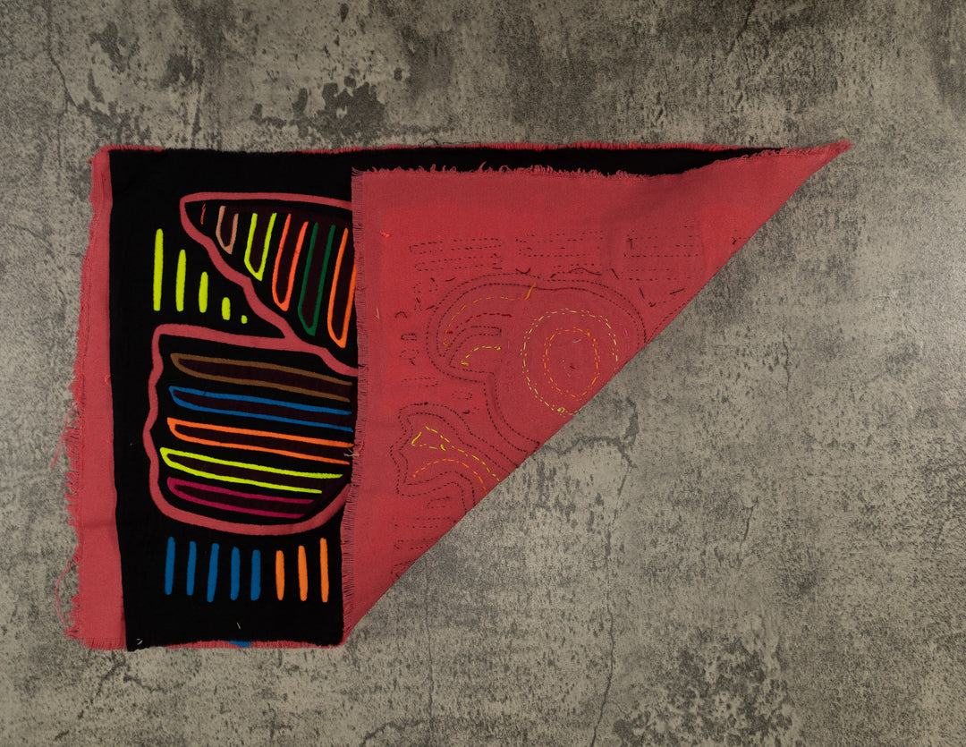 Black And Peach Bird On The Wing Mola