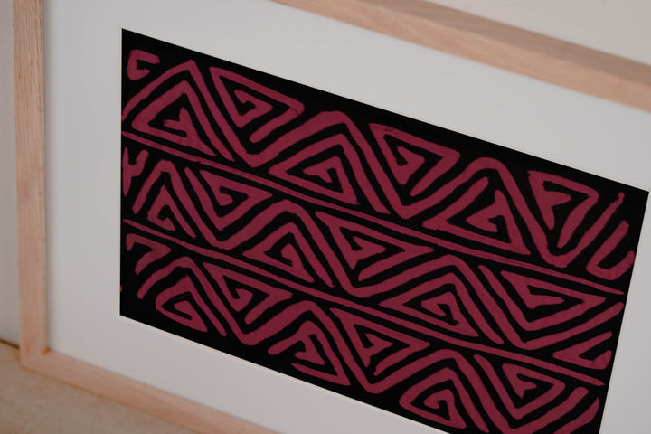 Black And Pink Classic Design Mola