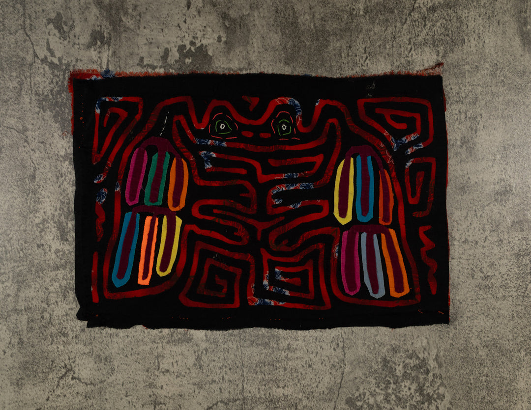 Vintage Black And Red Optical Illusion Frog Mola