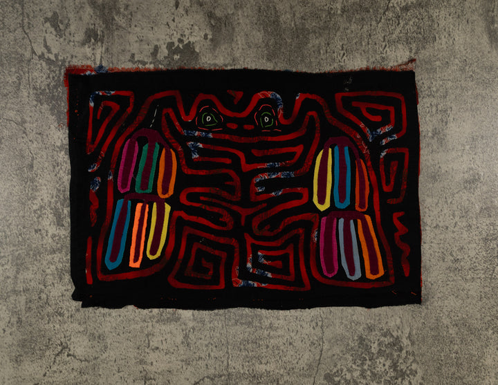 Vintage Black And Red Optical Illusion Frog Mola