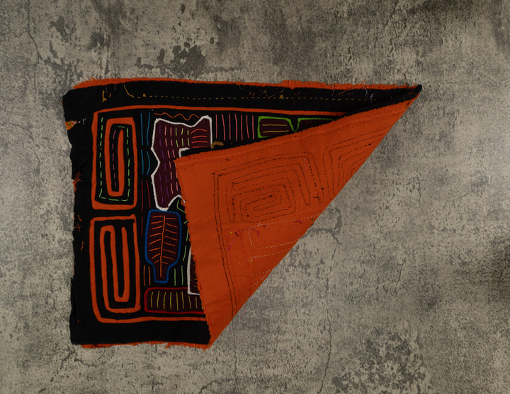 Classic Black And Orange Lonely Puppy Dog Mola