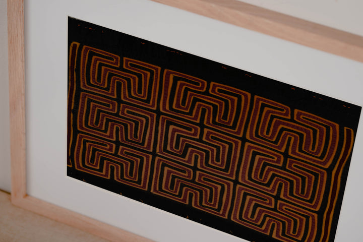 Black And Orange Classic Design Mola