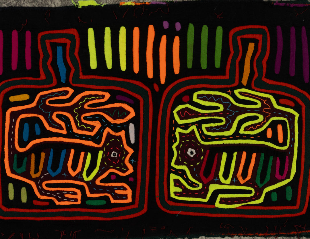 Rainbow Colors Tree Squirrel Mola