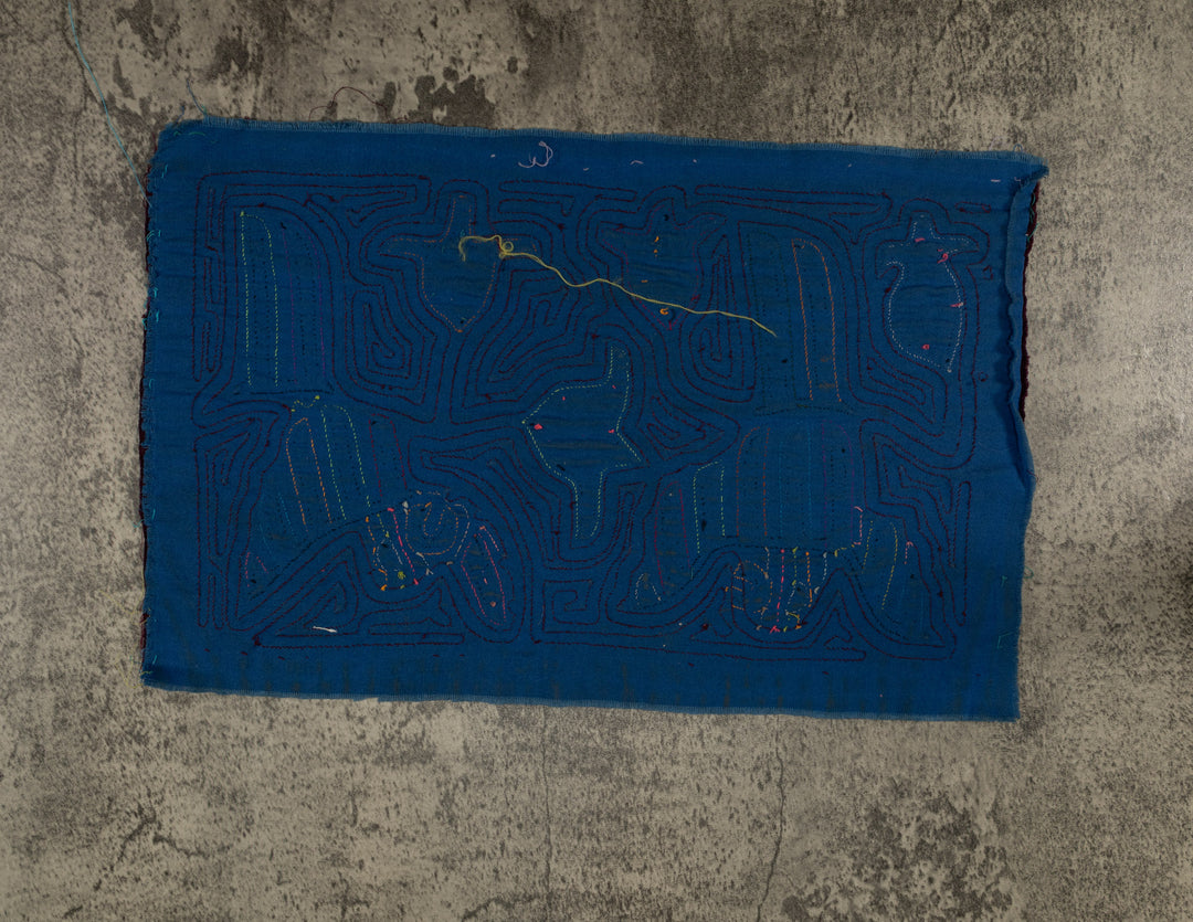 Traditional Burgundy And Blue Dueling Parrot Bird Mola