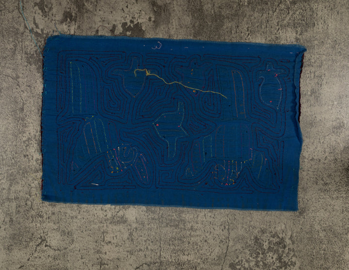 Traditional Burgundy And Blue Dueling Parrot Bird Mola