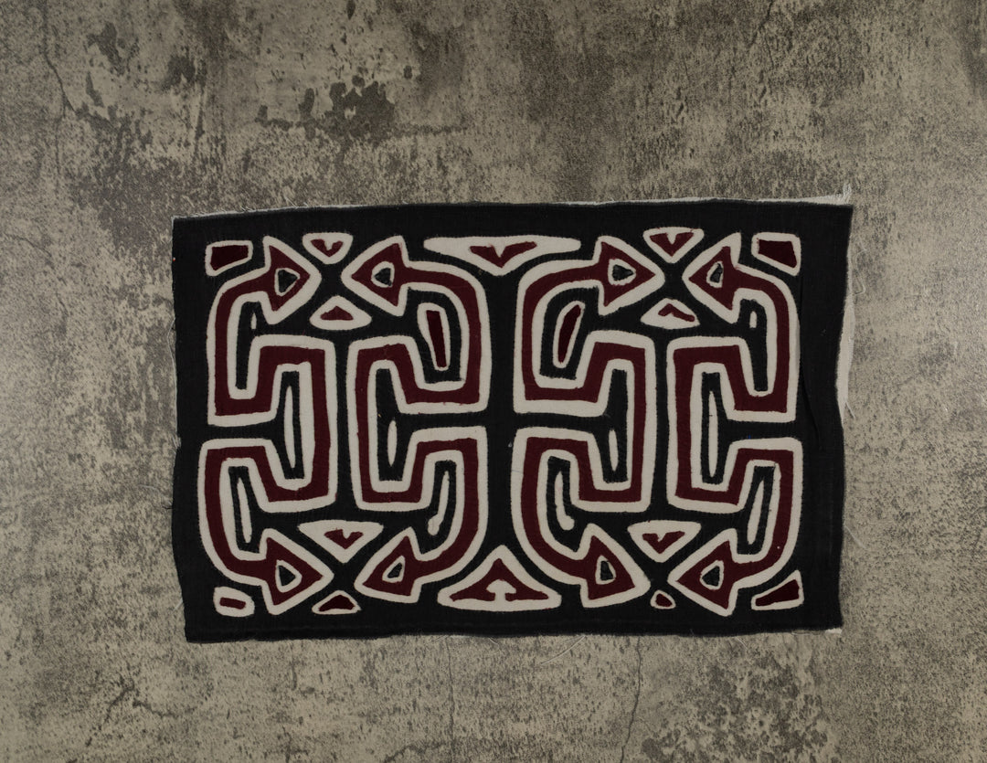 Black White And Red Optical Illusion Mola