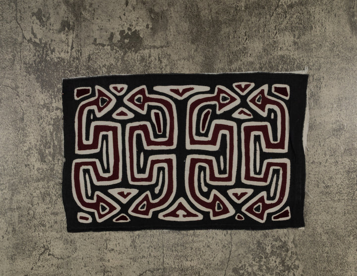 Black White And Red Optical Illusion Mola