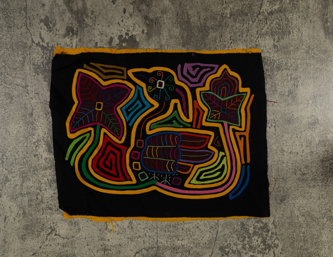 Classic Black And Gold Swan Flower Mola