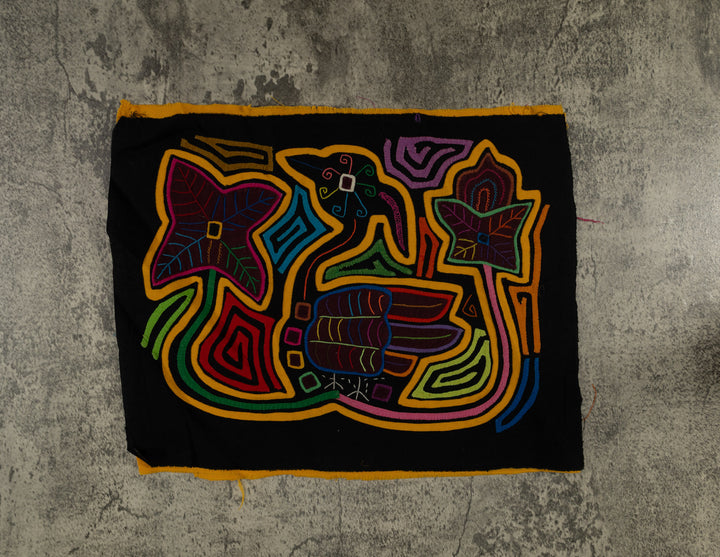 Classic Black And Gold Swan Flower Mola