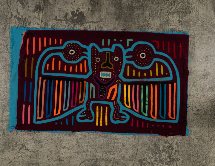 Colorful King Of The Jungle With Advisors Mola