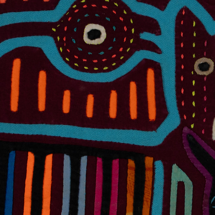 Colorful King Of The Jungle With Advisors Mola