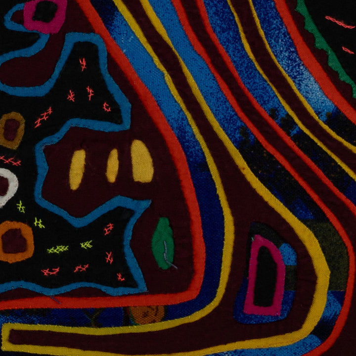 Classic Maroon And Blue Squirrel Mola