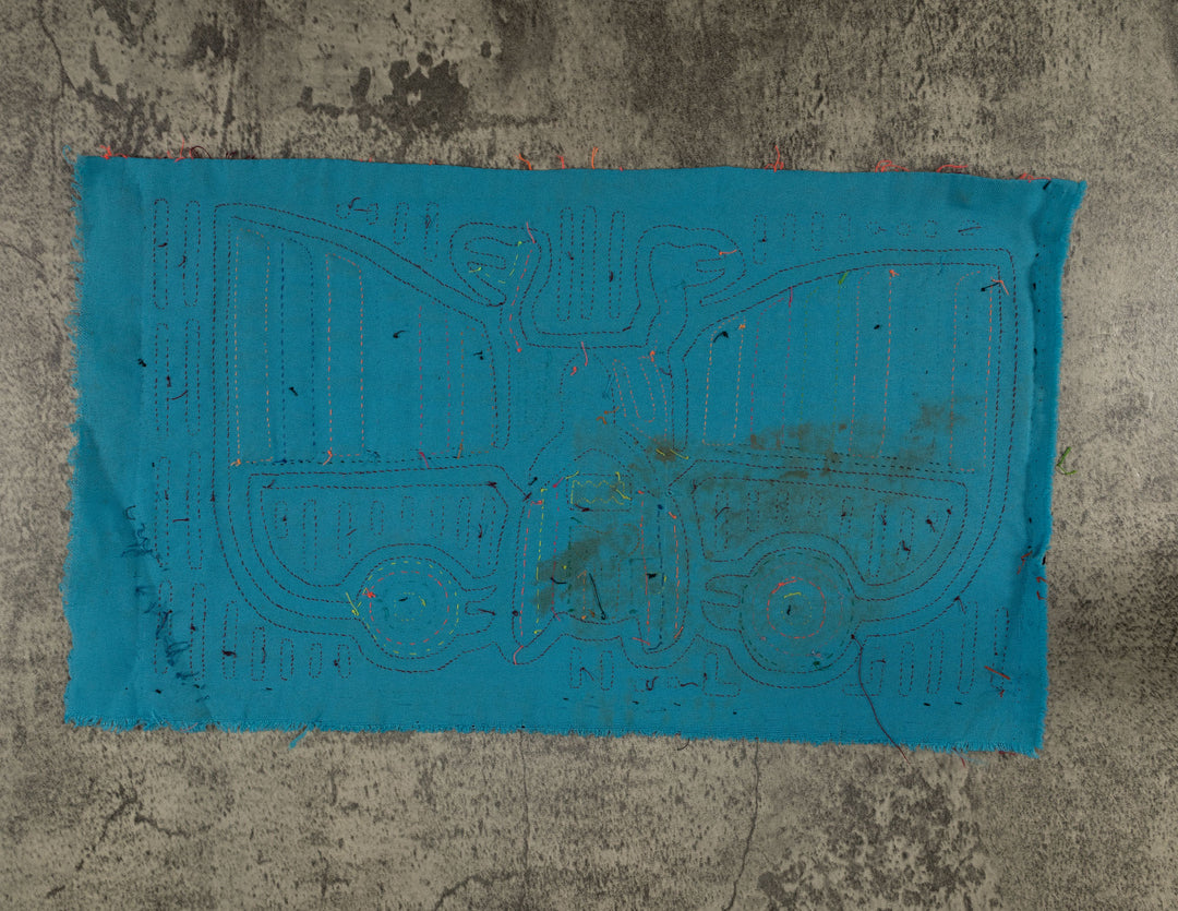 Colorful King Of The Jungle With Advisors Mola