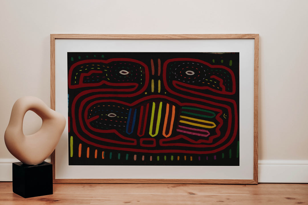 Classic Black And Red Family Affair Mola