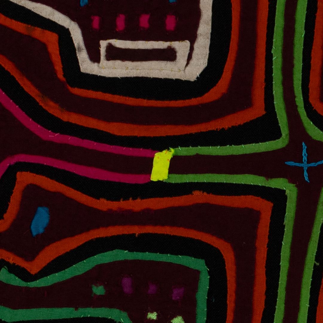 Maroon Smoking Pipe Mola