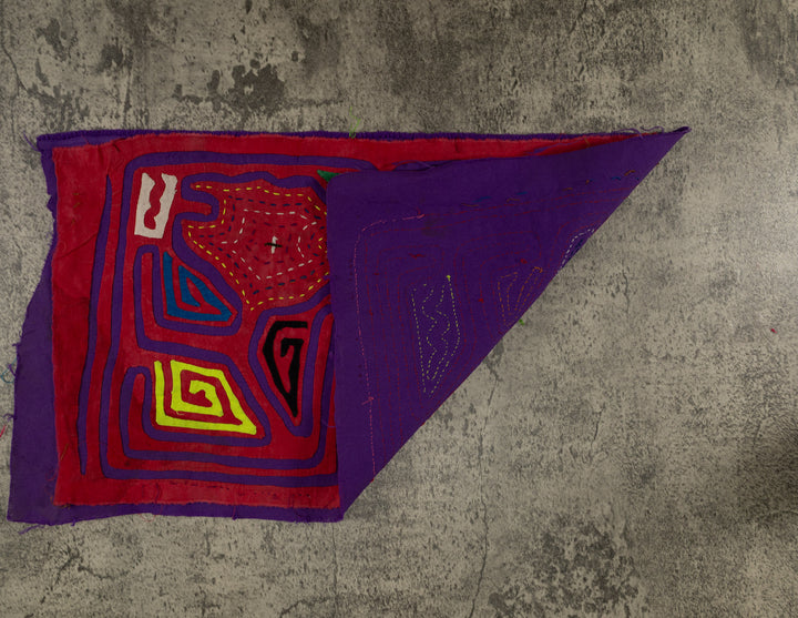 Vintage Red Speaking Out Of Both sides Of Mouth Mola