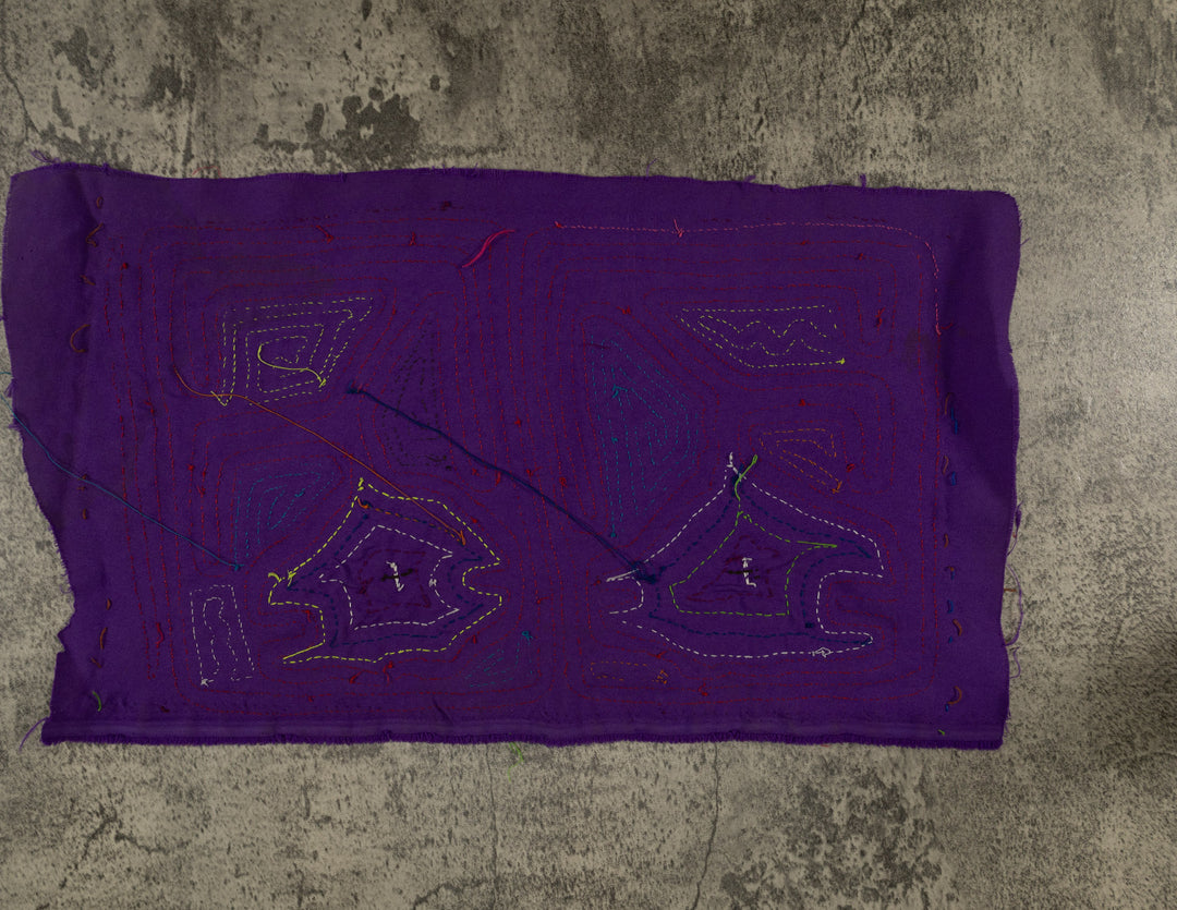 Vintage Red Speaking Out Of Both sides Of Mouth Mola