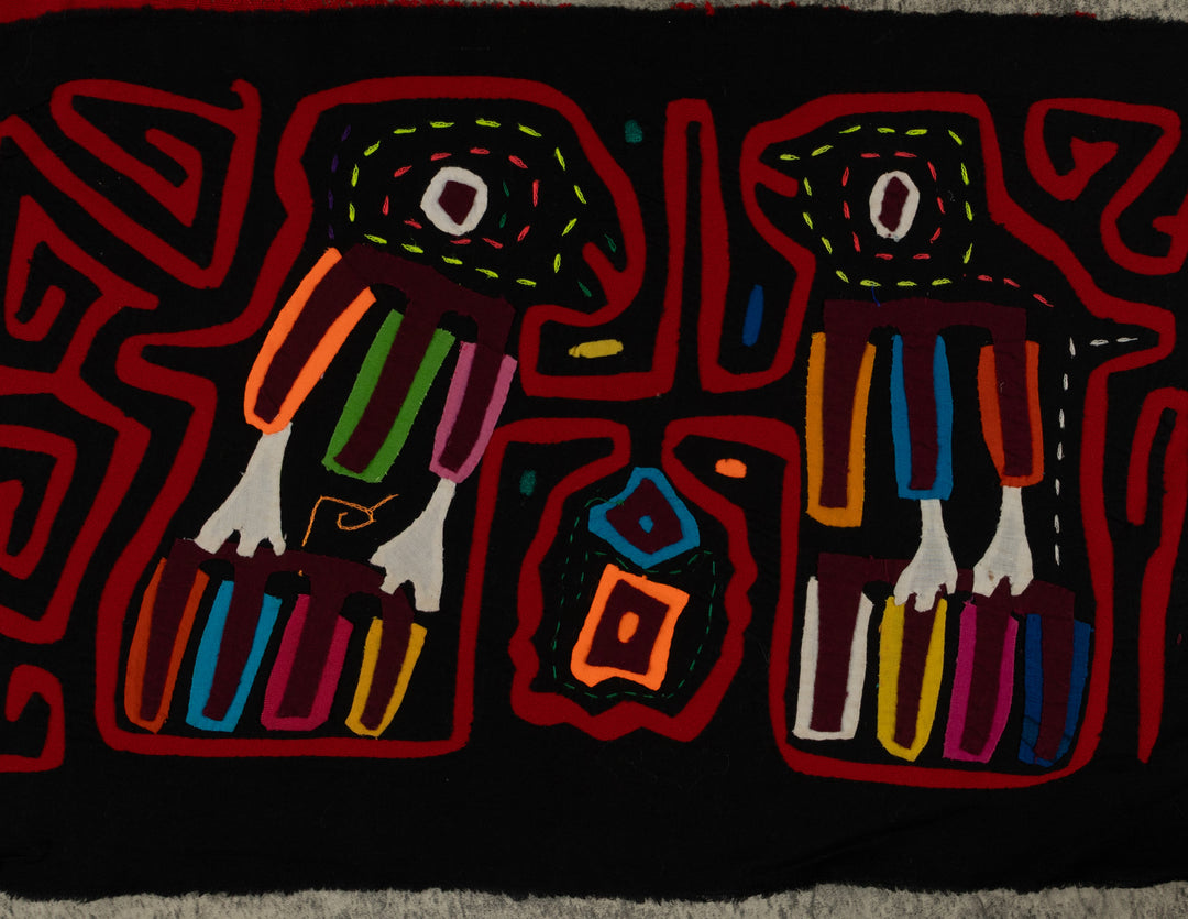 Classic Black And Red Bird Mola