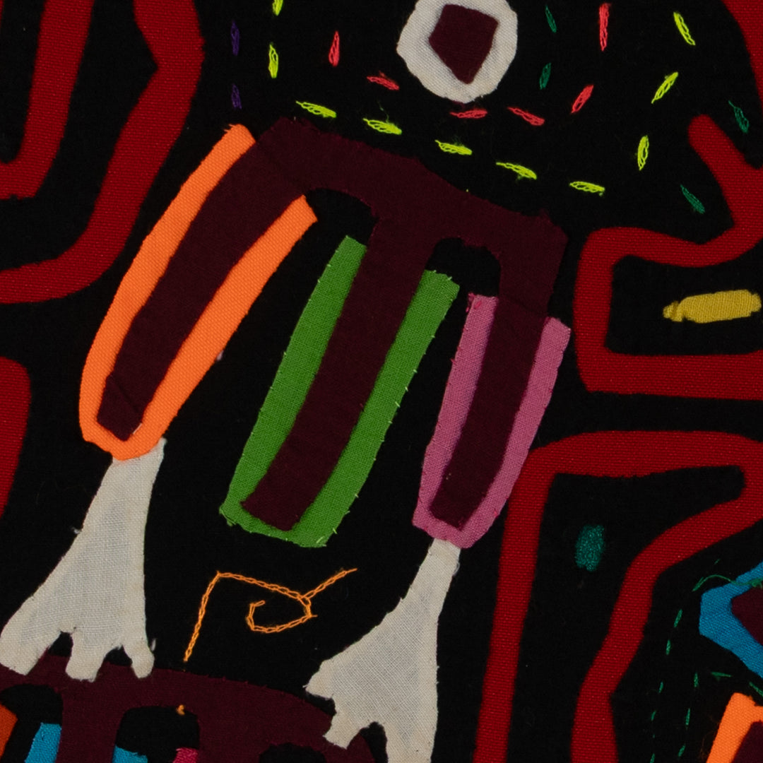 Classic Black And Red Bird Mola