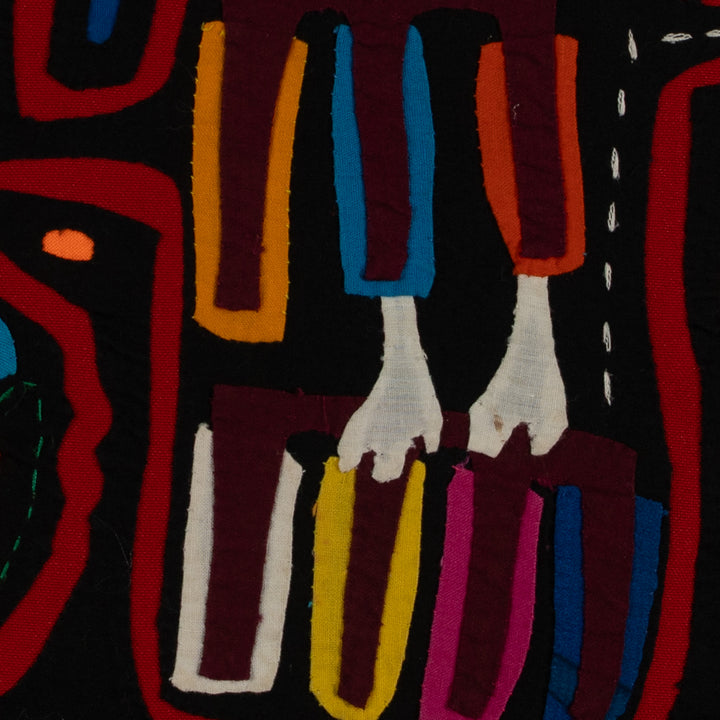 Classic Black And Red Bird Mola