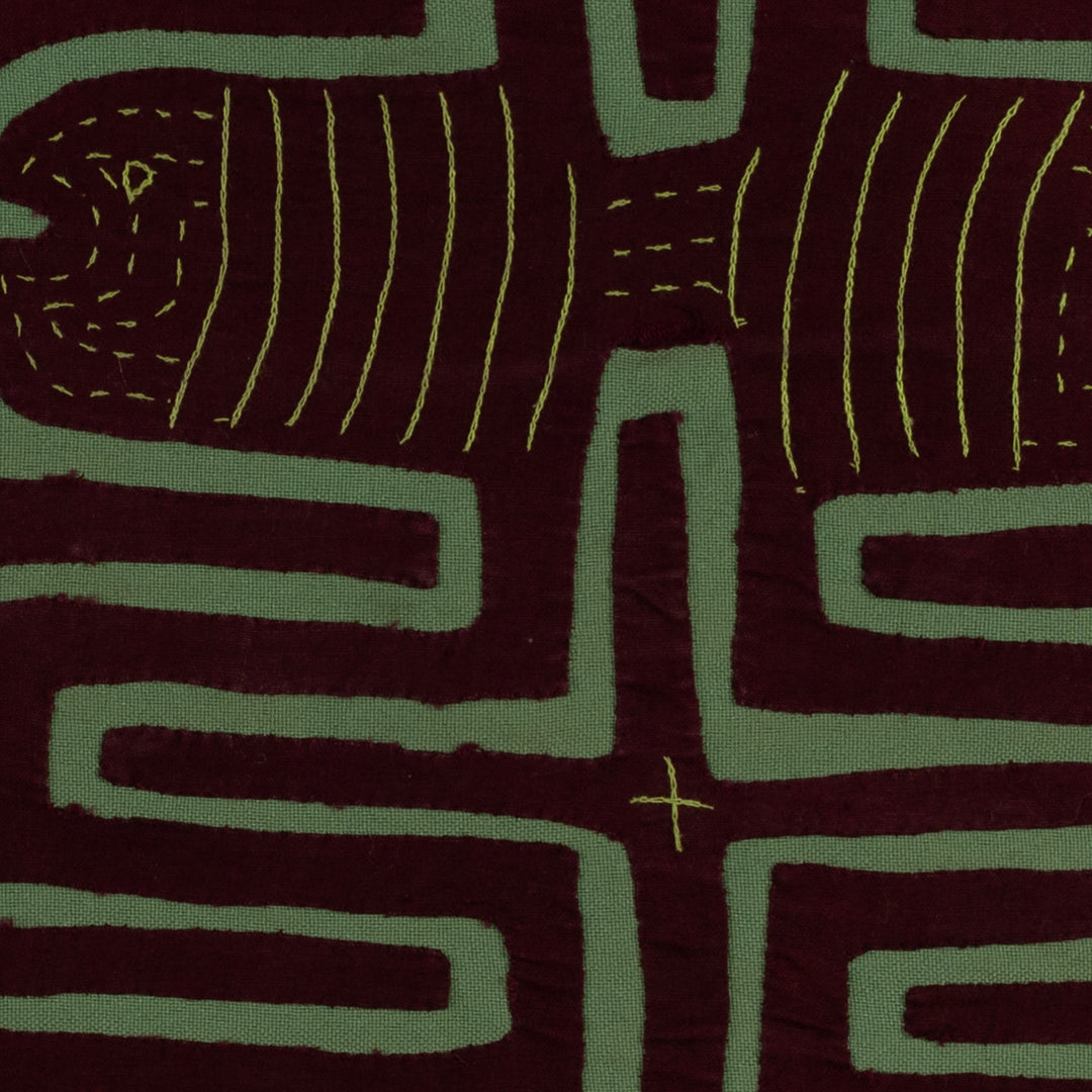 Classic Maroon And Gray Guppie Fish Mola